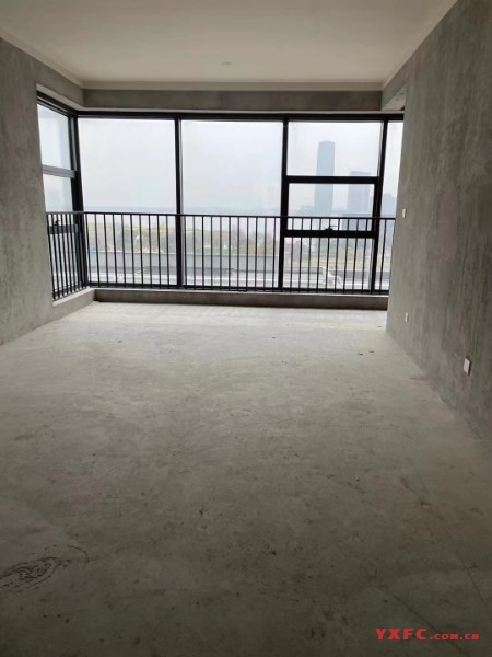 优湖美地简装3房/2厅/2卫朝南好房2000元/月