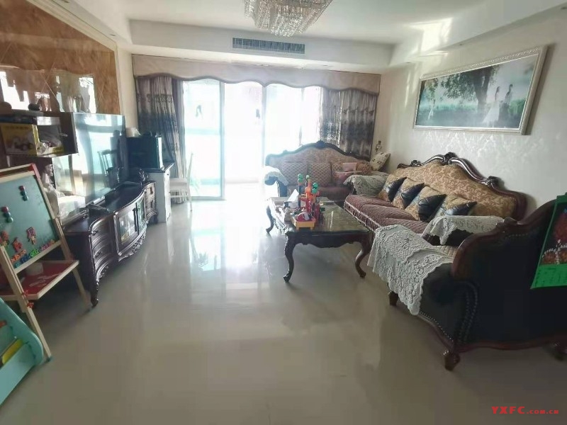 氿滨国际12楼122平方2*2*2高装设施全3500/月