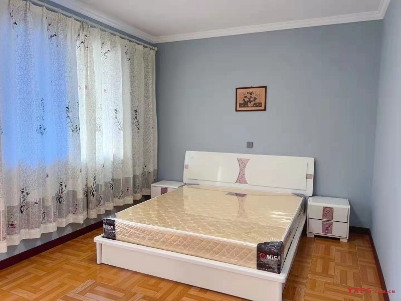 城南新村精装3房/2厅/1卫朝南好房2500元/月