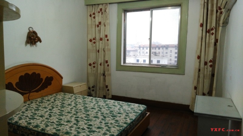 阳泉新村简装2房/1厅/1卫朝南好房1000元/月