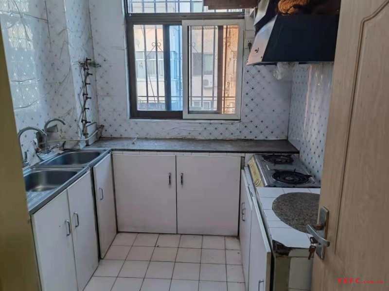 出租：西木新村着地4楼90平方3?1?1，装修干净