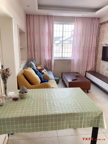 1:独家一首出租西木新村4楼89平3室1厅全新高档装修2000每月设施齐全管道