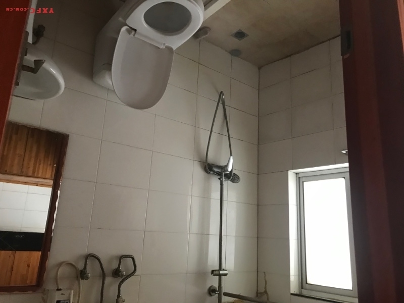 金三角附近58平一室一厅高档装修设施齐全1000每月13003343011