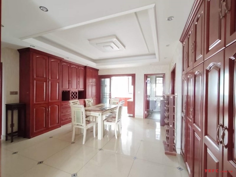 逸品尚东豪装好房3房/2厅/2卫朝南150平米4600元/月