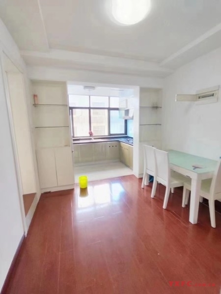 荆溪新村二室二厅精装修特价出售