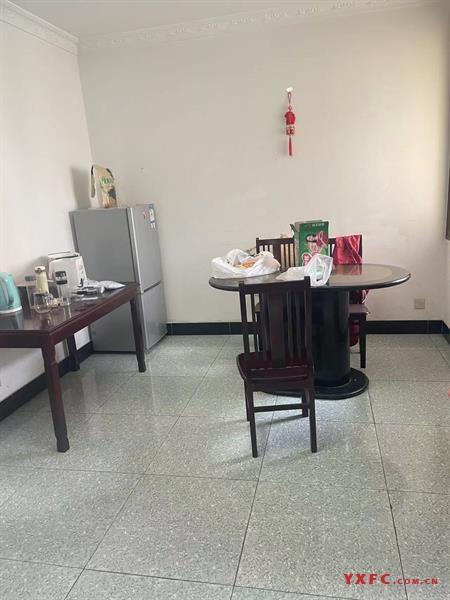 蓝天小区一期简装好房2房/1厅/1卫朝南77平米1650元/月