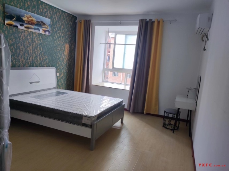 临泽人家精装好房1房朝南118平米700元/月