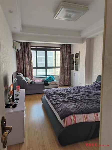 紫荆公寓精装好房3房/2厅/1卫朝南156平米179.8万