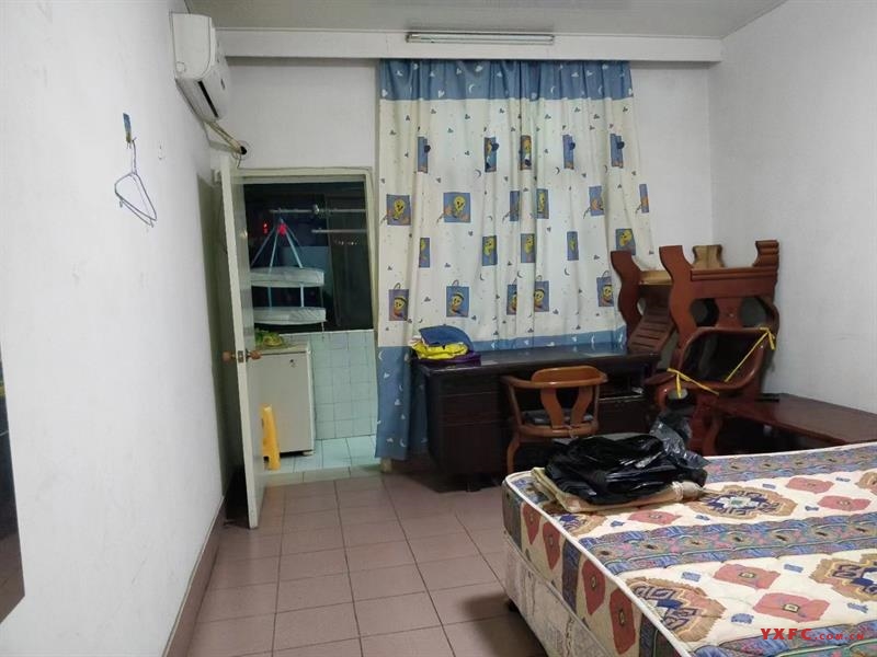 43003裕红新村着地3楼80平米2室1厅空调2只热水器彩电冰箱洗衣