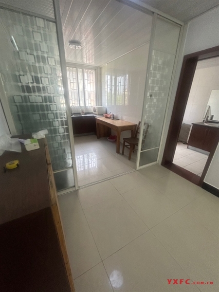 新盛花园简装好房2房/1厅/1卫朝南80平米2200元/月