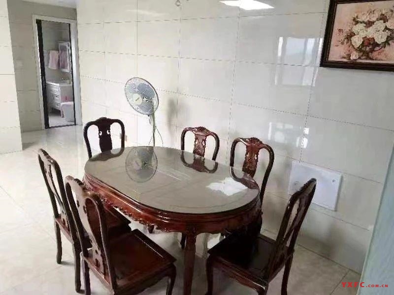 春雁花园高层景观房2室2厅1卫精装修带衣入住