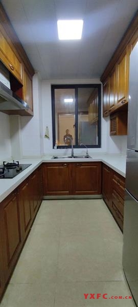 东氿一号南郡精装好房2房/2厅/1卫朝南127平米4000元/月