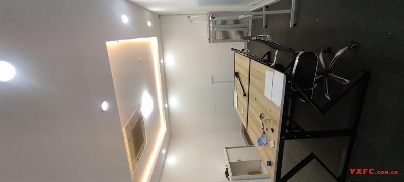 经贸大厦精装好房5房/2厅/2卫朝南250平米5500元/月