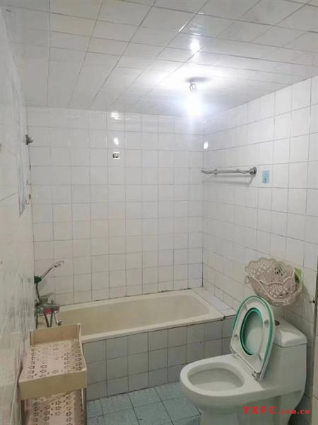 619005城南新村着地三楼，75平方，二室二厅一卫，二房朝南，简装，没有冰箱和