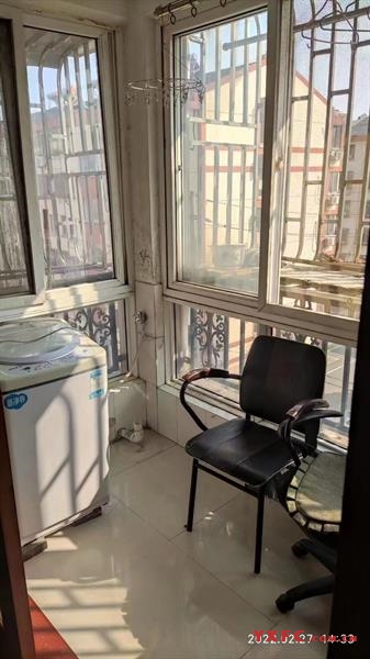 720007文昌一期4楼3室2厅1卫中档装修3只空调180