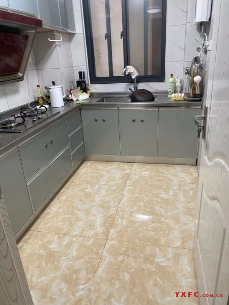 春雁花园精装好房2房/2厅/1卫朝南80平米2500元/月