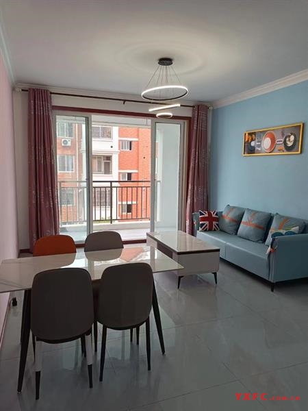 86004临泽人家四楼两室两厅一厨一卫2000每月，设施齐全随时看房