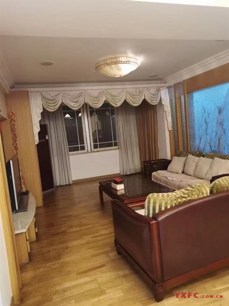 818001龙潭新村3楼，3x2x1，加一书房，中档装修，干净，150平方，28