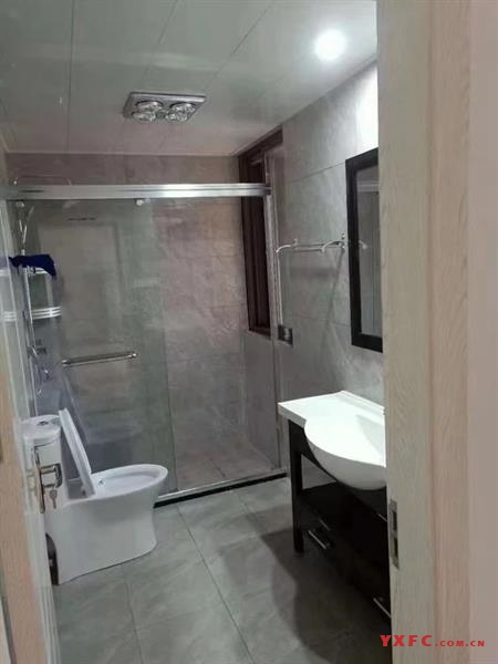 春雁花园15楼2室精装修