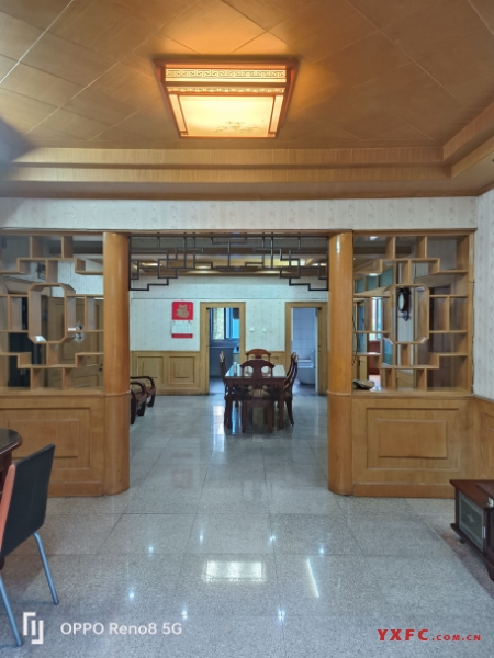 4175.岳堤苑二期3楼123平米老高装设施齐全管道煤气1800/月