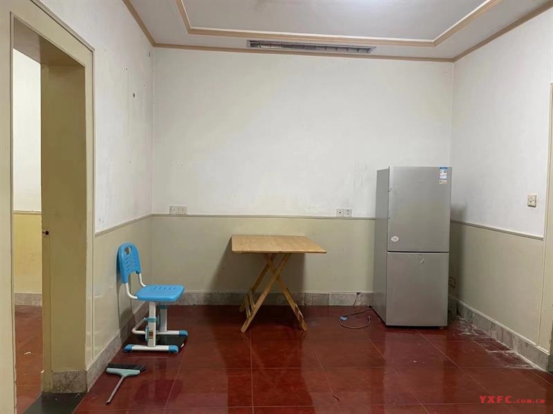 923005柳溪苑1.5楼70平米3室1厅1卫简单装修空调2只冰箱