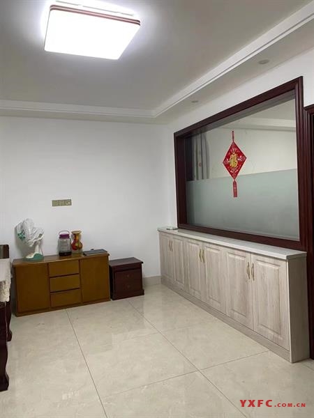 春雁花园电梯房3楼精装修设施齐全