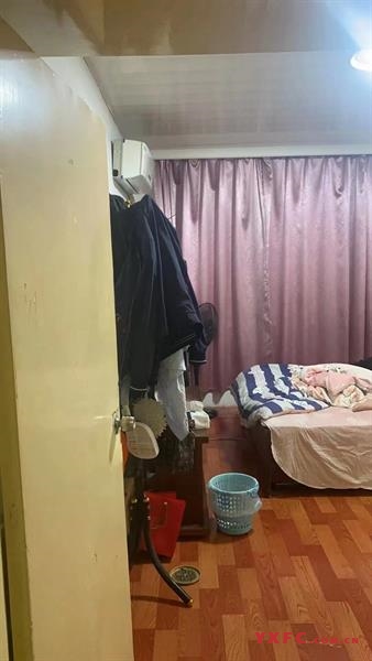 1013002乐祺小区4楼65平方，中挡装修，空调一只，热水器，冰箱，床，柜，每