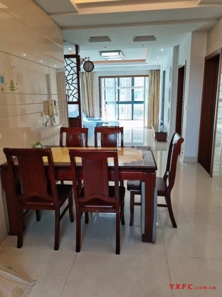 金城花园二期精装好房2房/2厅/1卫朝南103平米2000元/月