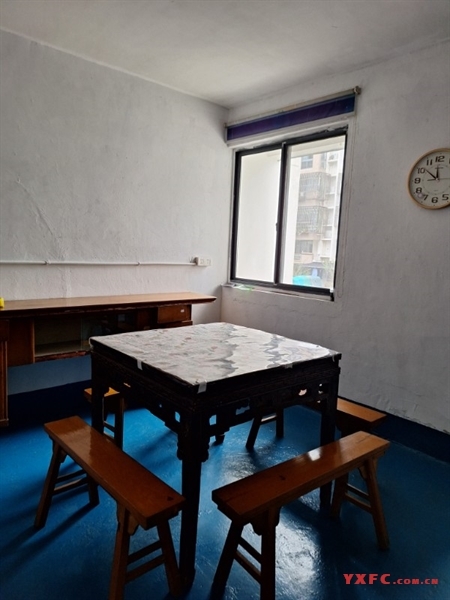 紫霞山庄简装好房2房/2厅/1卫朝南78平米833元/月