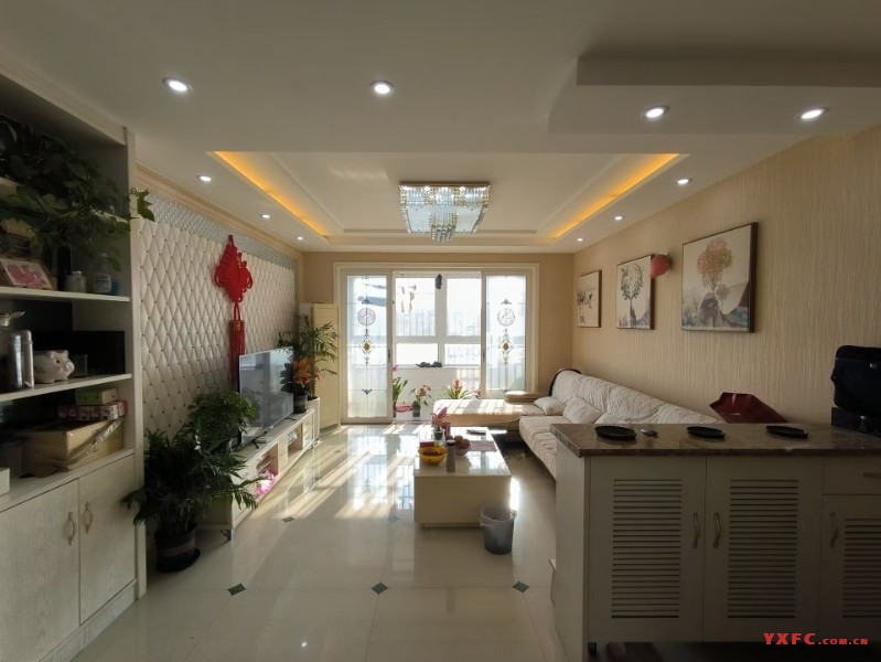 8802.百盛花园2楼东首125平方高装证满五唯一库10平方总价98万