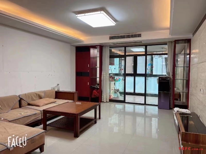 逸品尚东精装好房3房/2厅/2卫朝南160平米285万