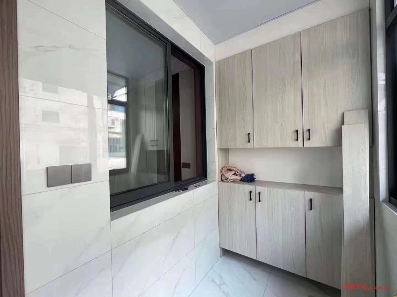 城南新村精装好房2房/2厅/1卫朝南102平米2500元/月