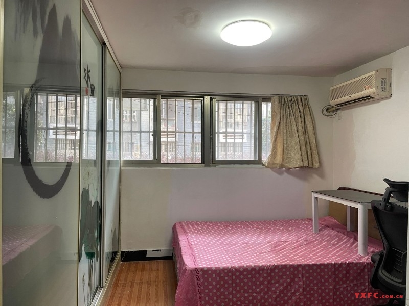 4291.水岸豪庭朝南内车库24平米装修干净清爽设施齐全550月