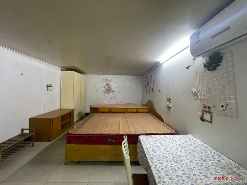 4954.柳溪苑朝北外车库28平米简装干净清爽基本设施全600/月