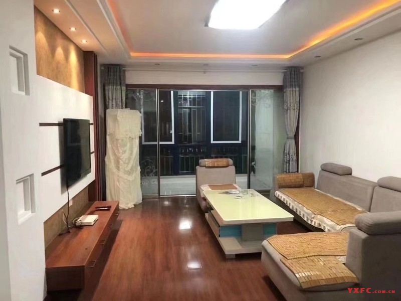 3541.金城花园A3区2楼122平方高装设施齐全2200/月