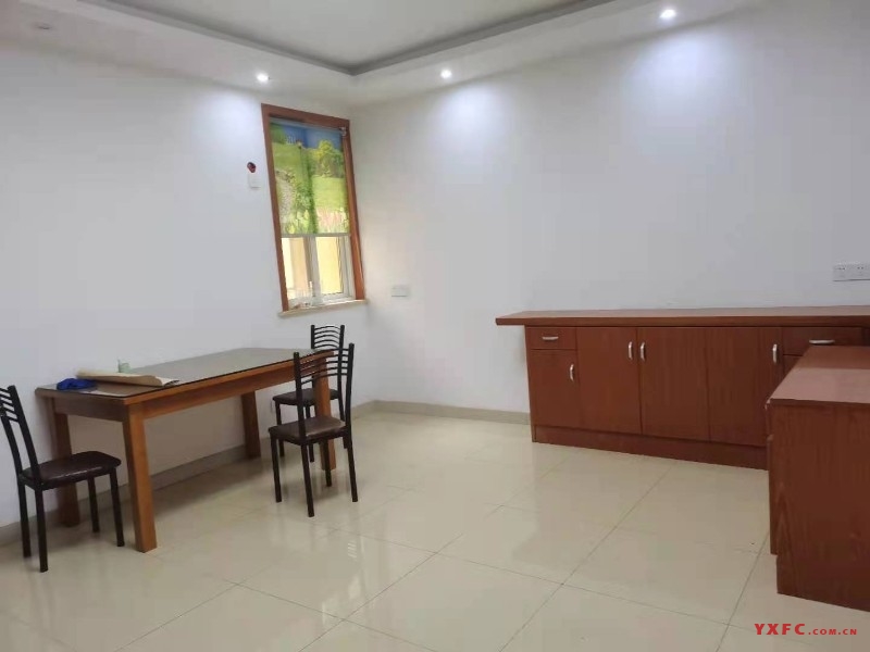 东郊二期精装好房2房/2厅/1卫朝南85平米1600元/月