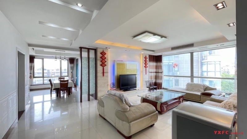 久隆碧云天精装好房4房/2厅/2卫朝南200平米3300元/月