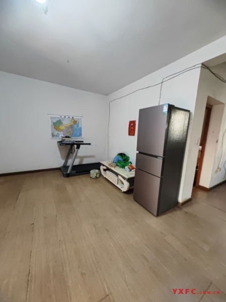 临溪花园简装好房3房/2厅/1卫朝南120平米1500元/月