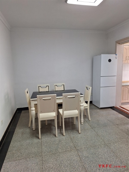 仓浜新村精装好房2房/2厅/1卫朝南73.85平米1500元/月