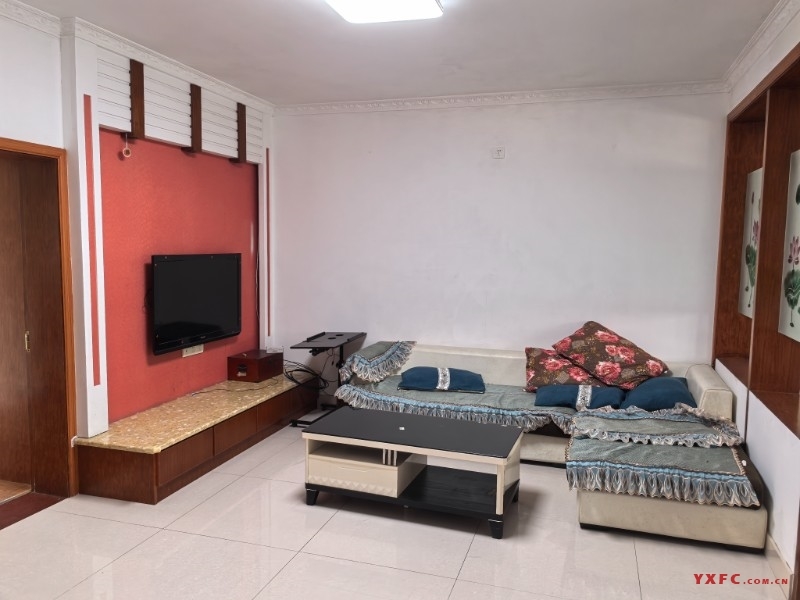 和润新村4楼96平米高装设施全