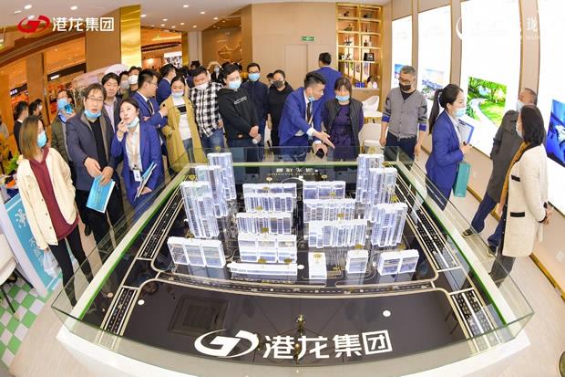 港龙·湖光珑樾城市展厅华美绽放