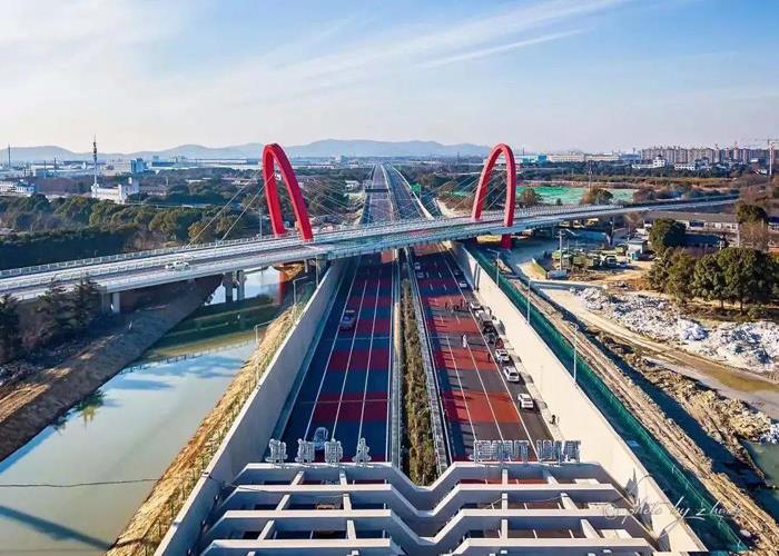 苏锡常南部高速公路常州至无锡段工程建成通车啦！